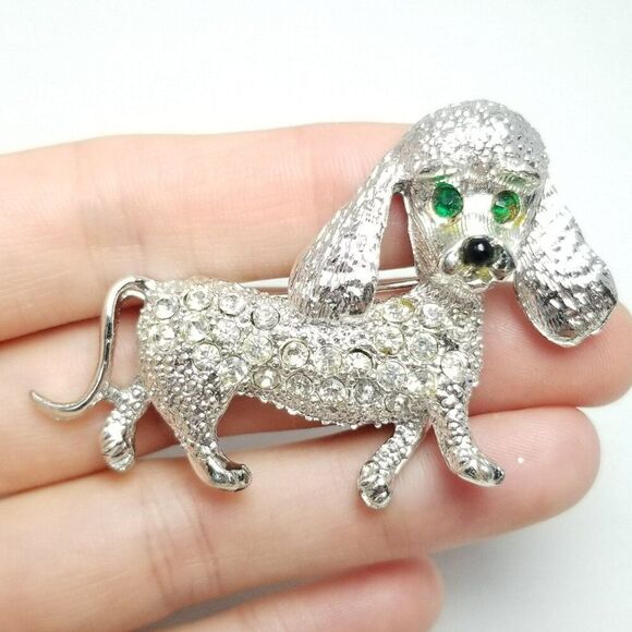 Vintage Sassy Rhinestone Dog with Green Eyes, Silver Tone, Retro 60s Style - Picture 6 of 6
